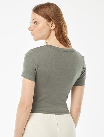 Camiseta cropped de manga corta