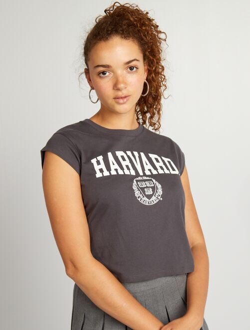 Camiseta cropped fit con estampado 'Harvard' - Kiabi