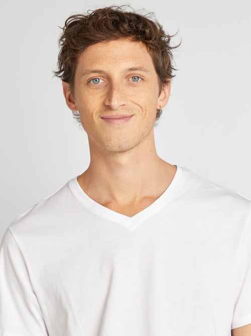 Camiseta cuello en pico - Kiabi
