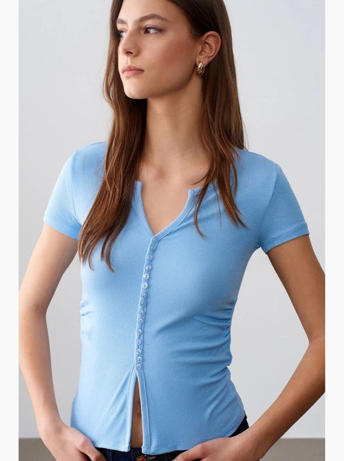 Camiseta cuello redondo botones manga larga ajustada dilvin - Kiabi Camiseta cuello redondo botones manga larga ajustada dilvin - Kiabi