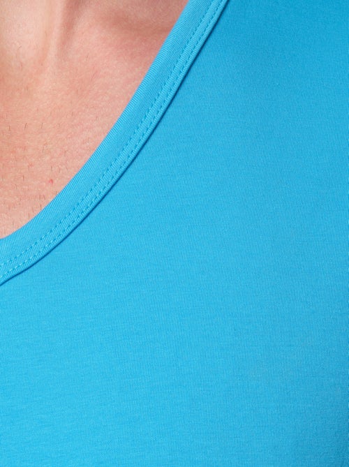 Camiseta cuello V unido - Kiabi