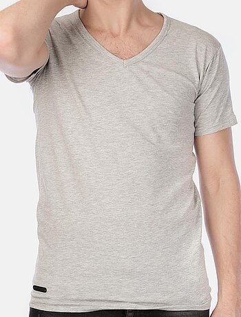 Camiseta cuello V unido