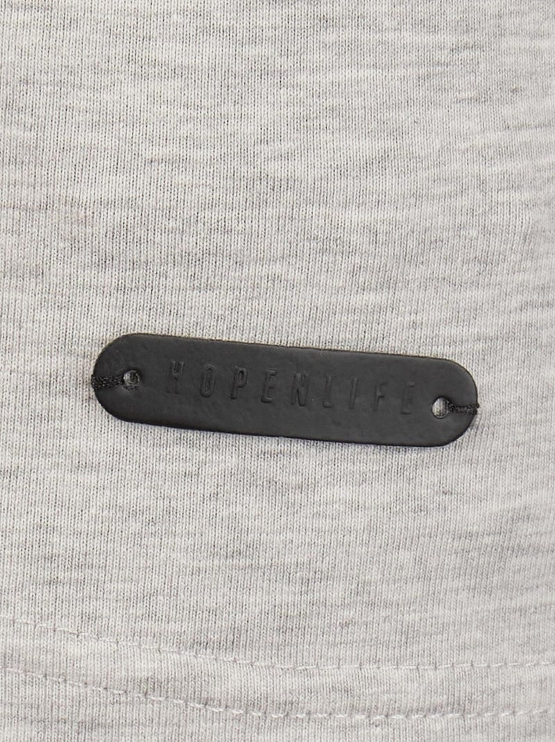 Camiseta cuello V unido Gris - Kiabi