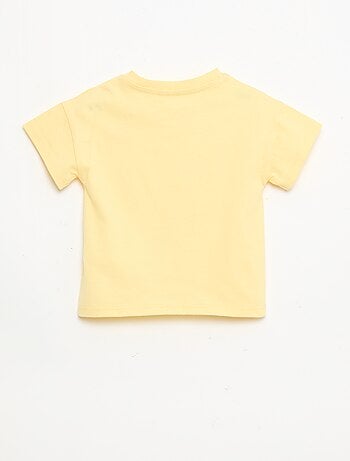 Camiseta de algodón con bordado en el pecho