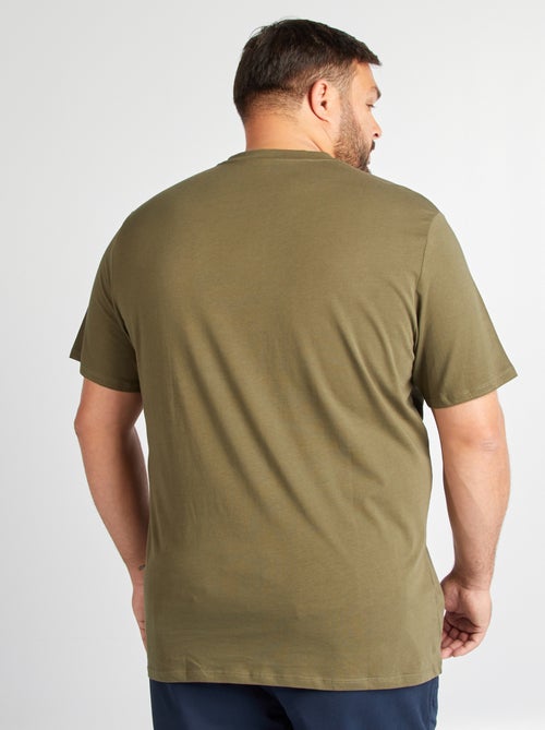 Camiseta de algodón con cuello en V para hombre - Kiabi Camiseta de algodón con cuello en V para hombre - Kiabi
