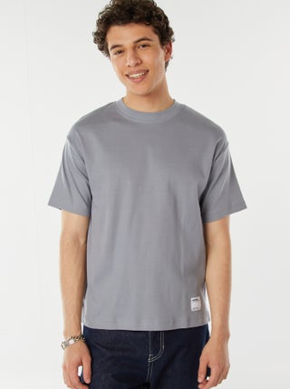 Camiseta de algodón con cuello redondo