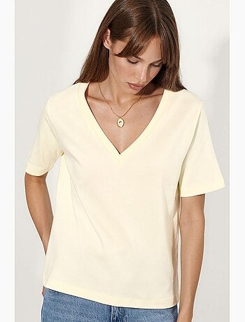 Camiseta de algodón con escote en v de corte regular y color liso busem