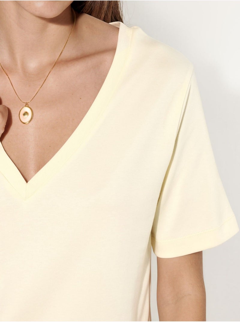 Camiseta de algodón con escote en v de corte regular y color liso busem Amarillo limón - Kiabi