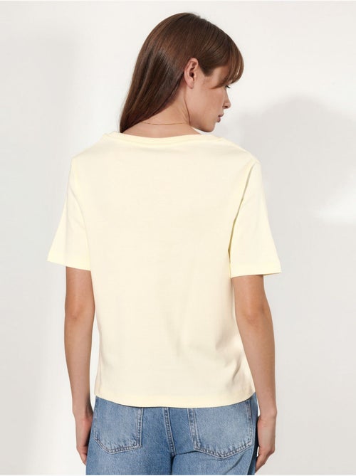 Camiseta de algodón con escote en v de corte regular y color liso busem - Kiabi Camiseta de algodón con escote en v de corte regular y color liso busem - Kiabi