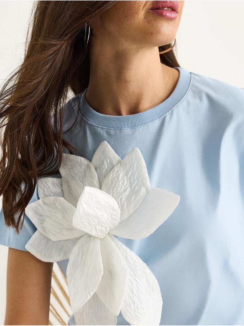 Camiseta de algodón de manga corta con accesorio floral lucci Azul cielo - Kiabi
