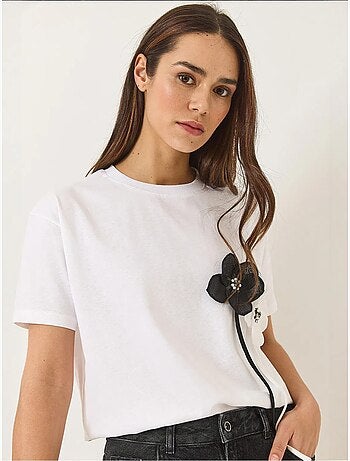 Camiseta de algodón de manga corta con accesorios lucci