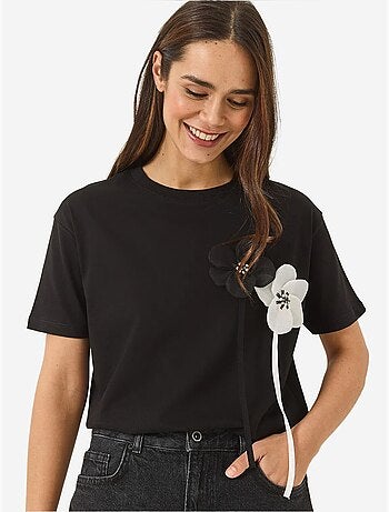 Camiseta de algodón de manga corta con accesorios lucci