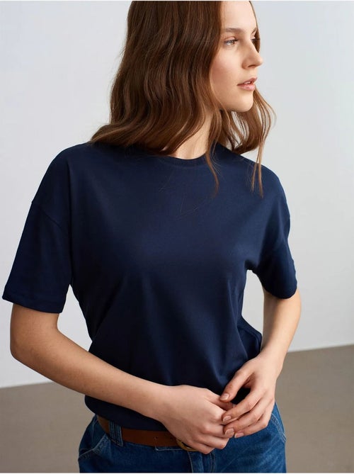Camiseta de algodón de mujer con cuello redondo dilvin - Kiabi Camiseta de algodón de mujer con cuello redondo dilvin - Kiabi