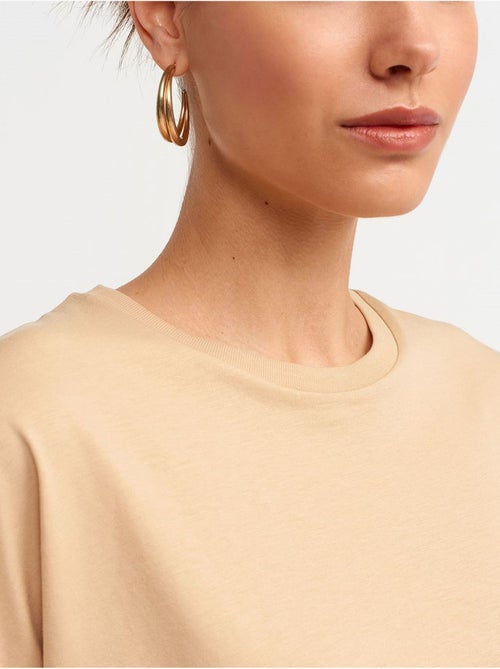 Camiseta de algodón de mujer con cuello redondo dilvin - Kiabi Camiseta de algodón de mujer con cuello redondo dilvin - Kiabi