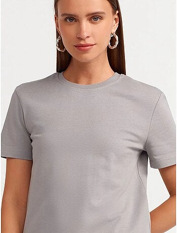 Camiseta de algodón para mujer con cuello redondo dilvin