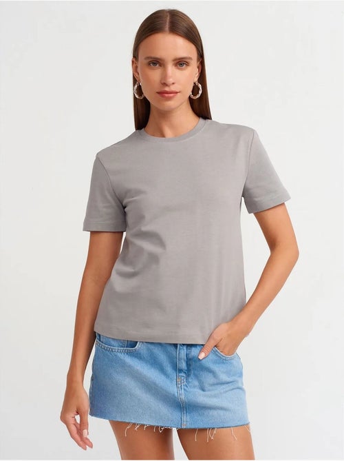 Camiseta de algodón para mujer con cuello redondo dilvin - Kiabi Camiseta de algodón para mujer con cuello redondo dilvin - Kiabi