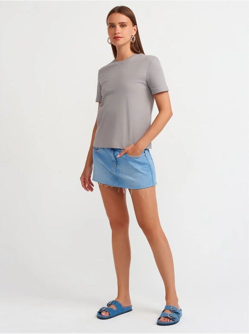 Camiseta de algodón para mujer con cuello redondo dilvin - Kiabi Camiseta de algodón para mujer con cuello redondo dilvin - Kiabi