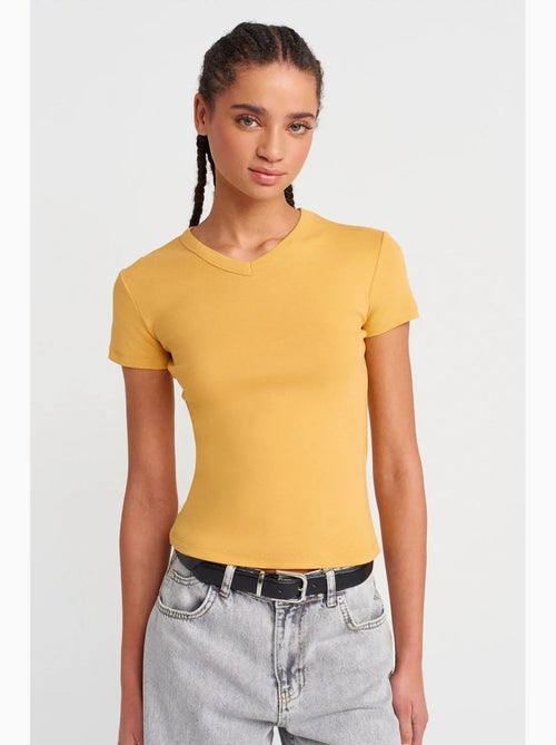 Camiseta de algodón slim fit con cuello de pico dilvin - Kiabi