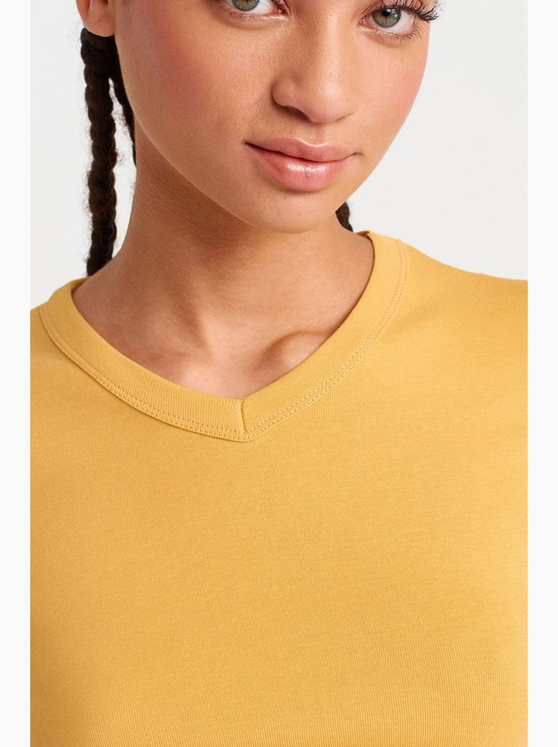 Camiseta de algodón slim fit con cuello de pico dilvin Ámbar - Kiabi
