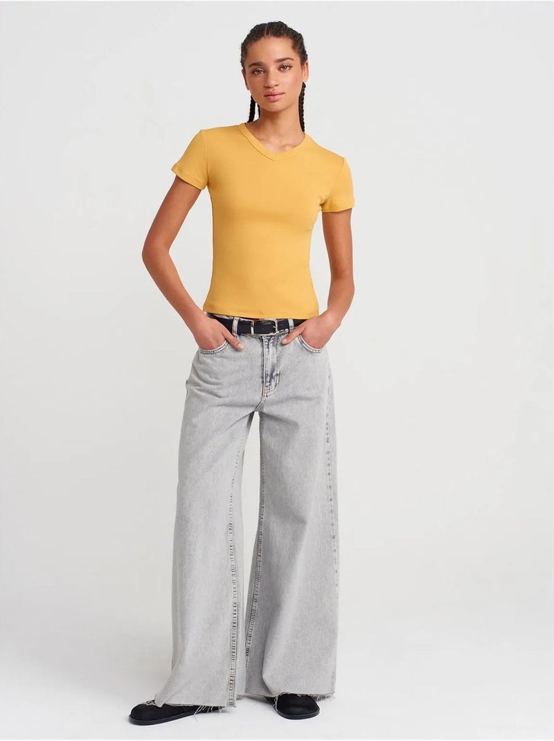 Camiseta de algodón slim fit con cuello de pico dilvin Ámbar - Kiabi
