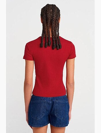 Camiseta de algodón slim fit con cuello de pico dilvin