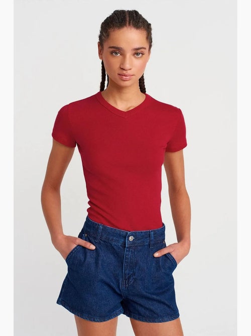 Camiseta de algodón slim fit con cuello de pico dilvin - Kiabi