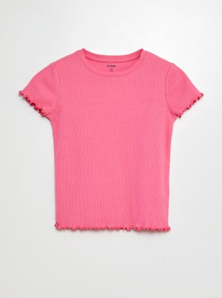 Camiseta de canalé con bordes ondulados