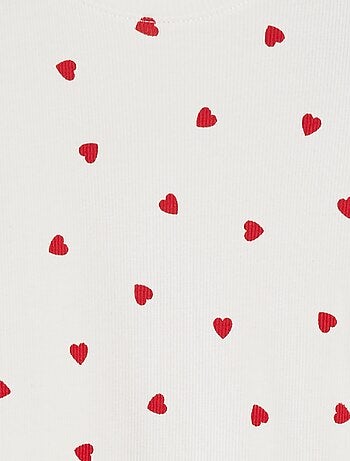 Camiseta de canalé con bordes ondulados y estampados