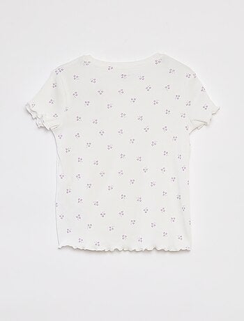 Camiseta de canalé con bordes ondulados y estampados