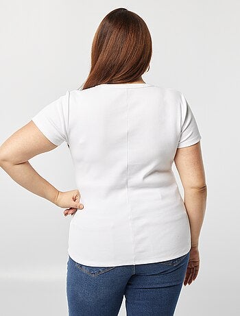 Camiseta de canalé con cuello abotonado