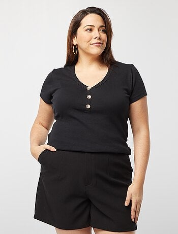 Camiseta de canalé con cuello abotonado