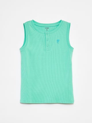 Camiseta de canalé con cuello abotonado