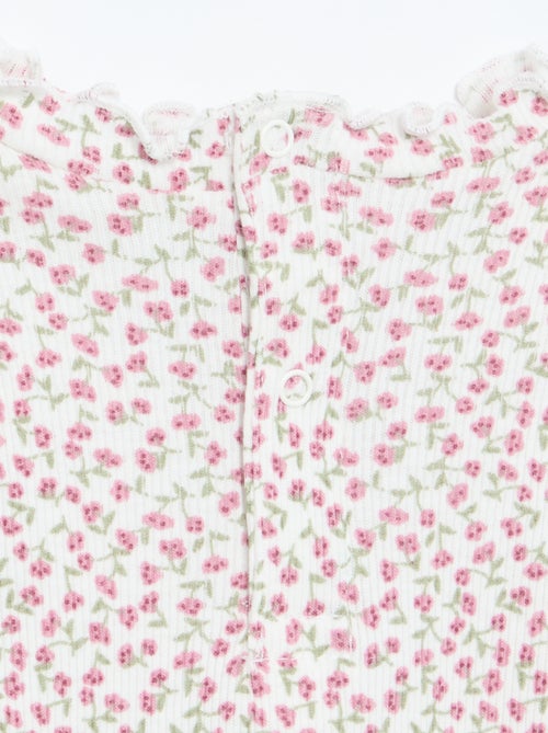 Camiseta de canalé con cuello ondulado - Kiabi Camiseta de canalé con cuello ondulado - Kiabi