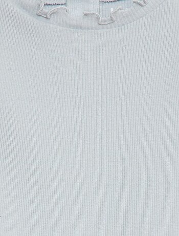 Camiseta de canalé con cuello ondulado