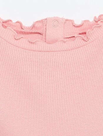Camiseta de canalé con cuello ondulado