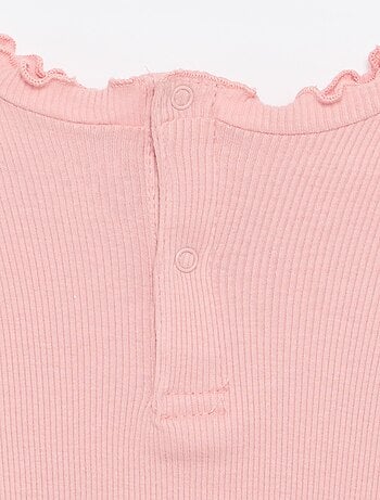Camiseta de canalé con cuello ondulado