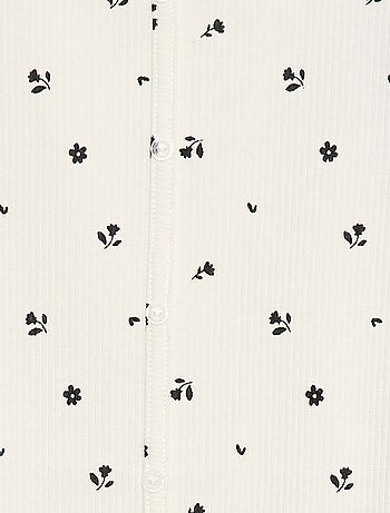 Camiseta de canalé con flores