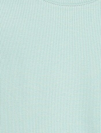 Camiseta de canalé con mangas cortas con volantes