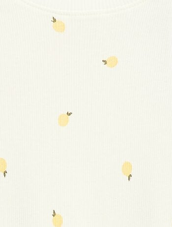 Camiseta de canalé con mangas cortas con volantes