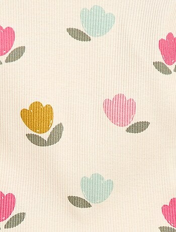 Camiseta de canalé con mangas cortas con volantes