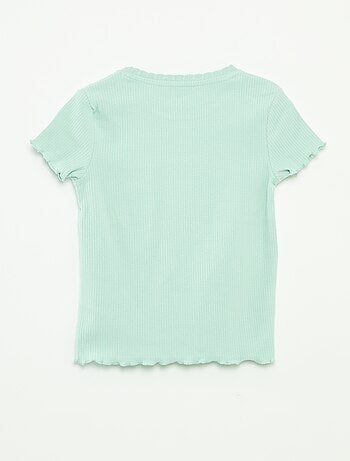 Camiseta de canalé de manga corta con bordes ondulados