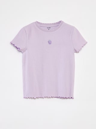 Camiseta de canalé de manga corta con bordes ondulados