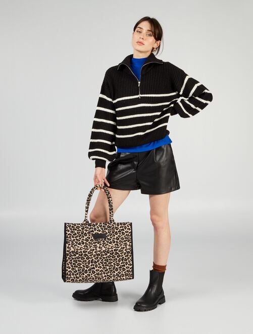 camiseta cuello alto nike