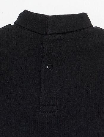 Camiseta de cuello alto con lazo animado