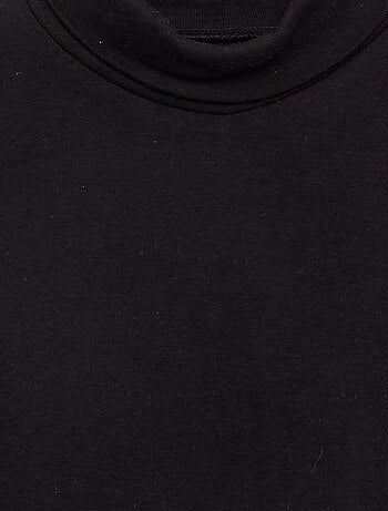 Camiseta de cuello alto de canalé