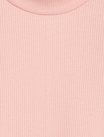 Camiseta de cuello alto de canalé