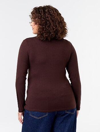 Camiseta de cuello alto de color liso