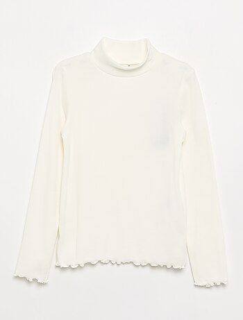 Camiseta de cuello alto lisa con acabados ondulados