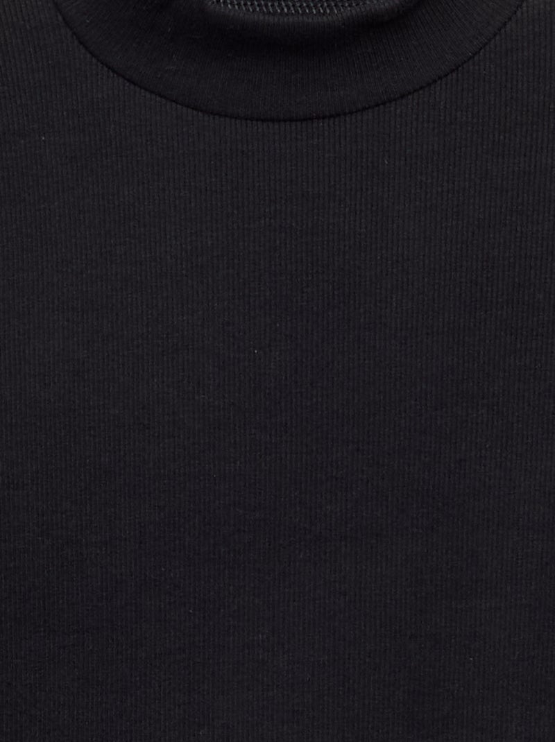 Camiseta de cuello alto lisa con acabados ondulados Negro - Kiabi