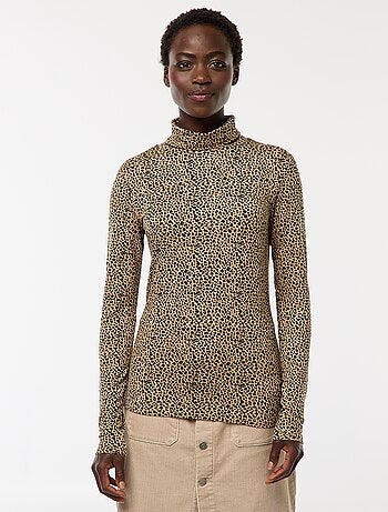 Camiseta de cuello alto y manga larga